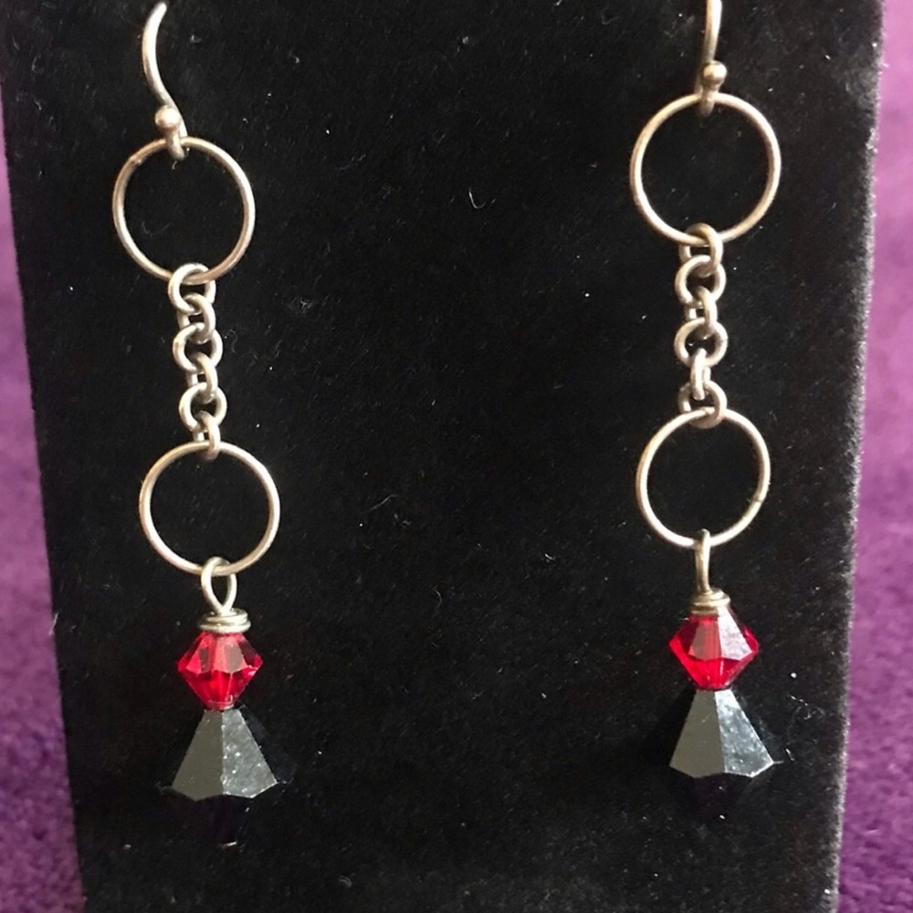 Elegant Black and Red Dangle Earrings